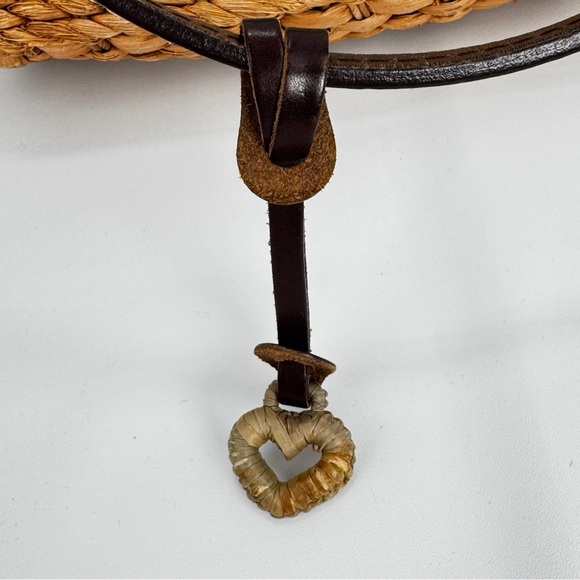 Brighton Wicker Women's Handbag Beige Croc Embossed Leather Heart Charm Purse - Picture 6 of 16